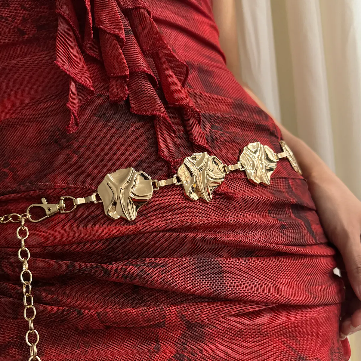 Women's belt Swirl Print irregular Gold Waist Chain Belt Goth accessories Fashion belts for women Punk dark with Jeans Dress