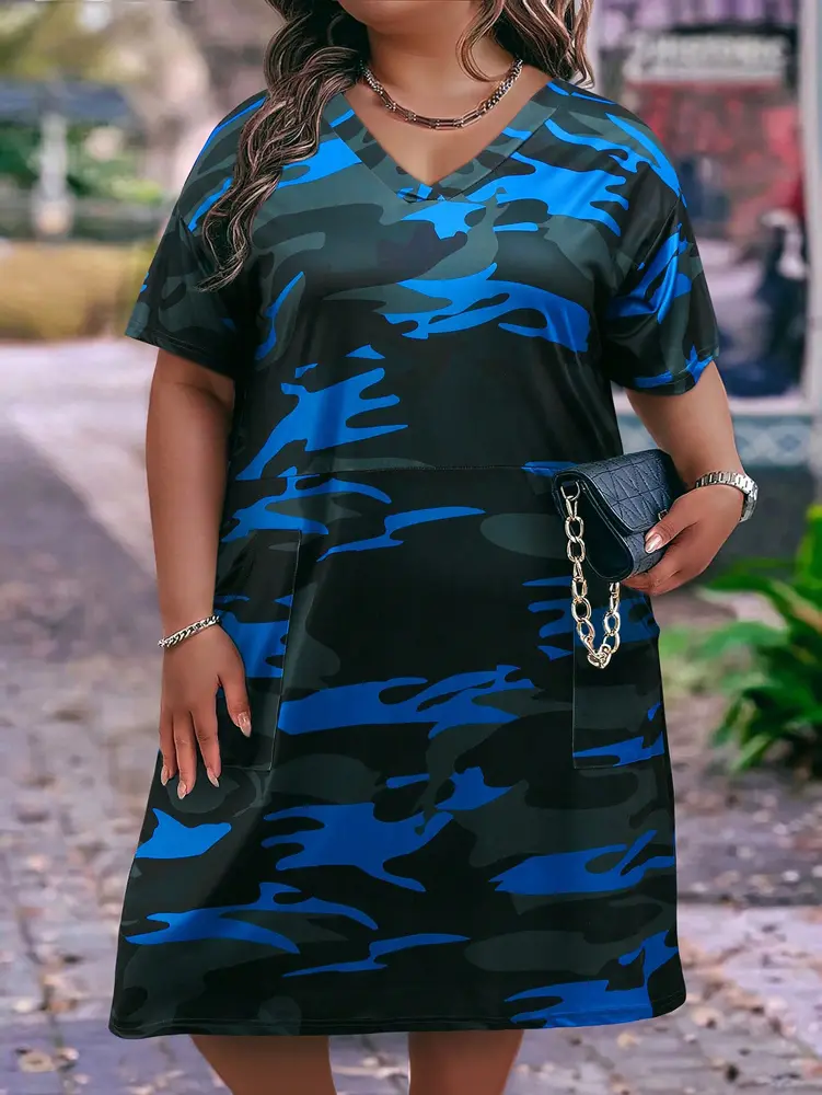 Plus size V-neck camouflage print pocket short-sleeved dress, summer models casual loose polyester material 2025 new