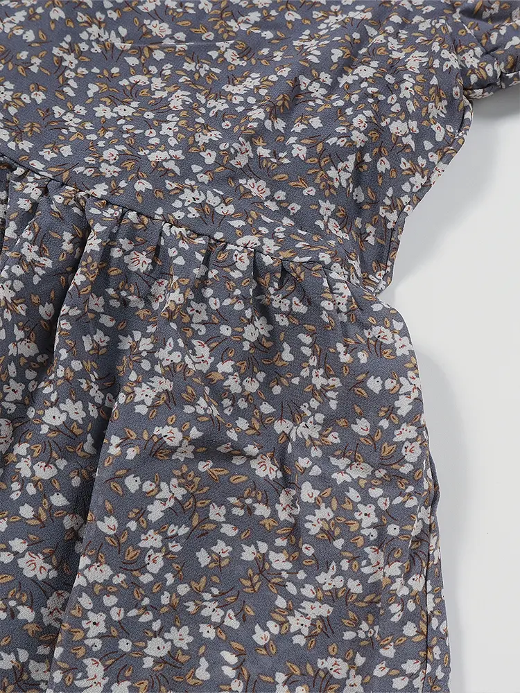 2025 Autumn New Women's Chest Hollow Casual Shirt Crushed Flower Long Sleeve Comfortable Hundred Zipper Shirt