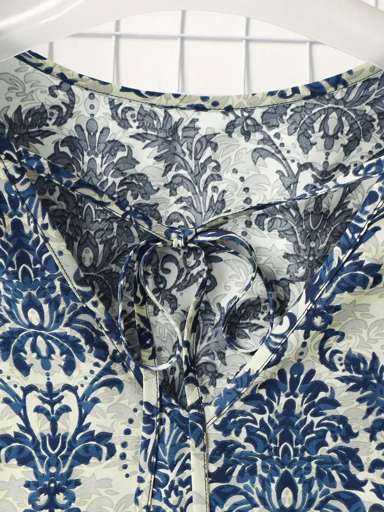 Plus Size Navy Blue Printed Loose V-Neck Short Sleeve Casual Shirt Blouse Top Women Commuter Casual Home