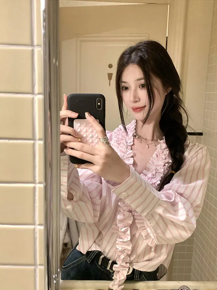 2025 new Ms. pink V-neck stamen edge striped long-sleeved shirt Spring and Autumn Blouse Girls Style