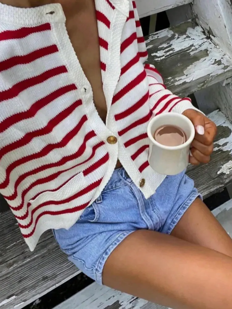Fashion temperament Stripes Color Crash Simple Versatile Metal Button Round Collar Sweater Cardigan Jacket Women
