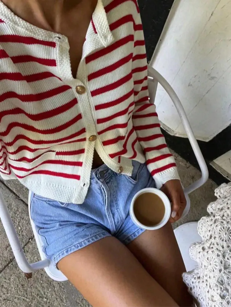 Fashion temperament Stripes Color Crash Simple Versatile Metal Button Round Collar Sweater Cardigan Jacket Women