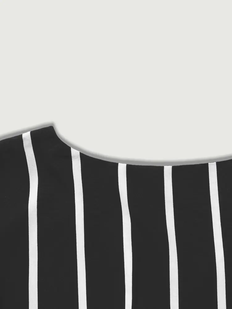 2025 Summer New Women's V-neck Short Sleeve White Black Striped Printed Casual Dress Plus Size Midi Dress Polyester