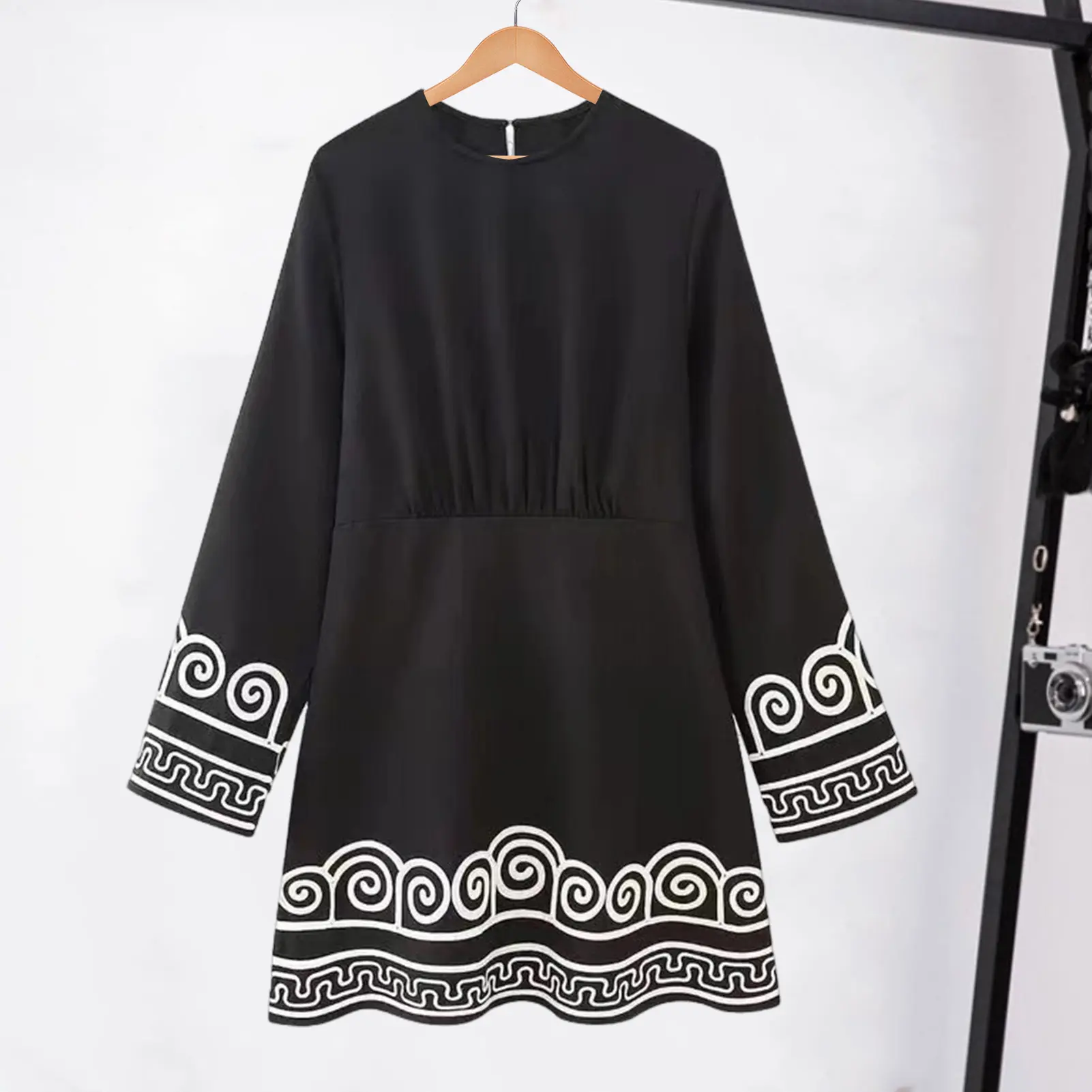 Autumn And Winter New Women's Fashion Splice Round Neck Slim Fit Long Sleeve Printed A-Line Dress Plus Size Elegant Dress 2024