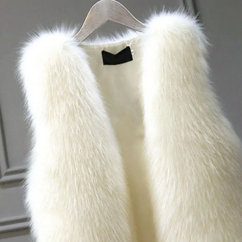 2023 New Winter Female Fox Fur Vest Coat Winter Warm White Black Gray Fur Vest Jacket Large Size 2XL Sleeveless Coat