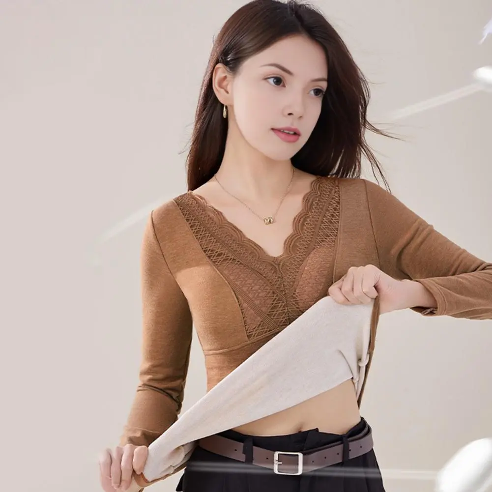 Two-in-one Chest Pad Tops Cozy Velvet-lined Women's Thermal Tops with Seamless Elastic Bottom V-neck Long Sleeve for Warmth
