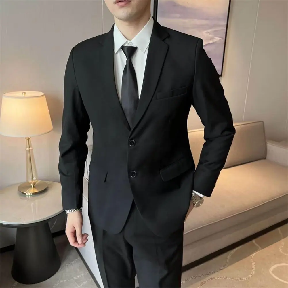 Button Closure Suit Jacket Men's Slim Fit Lapel Suit Coat with Button Closure Flap Pockets Solid Color Business Outwear for A