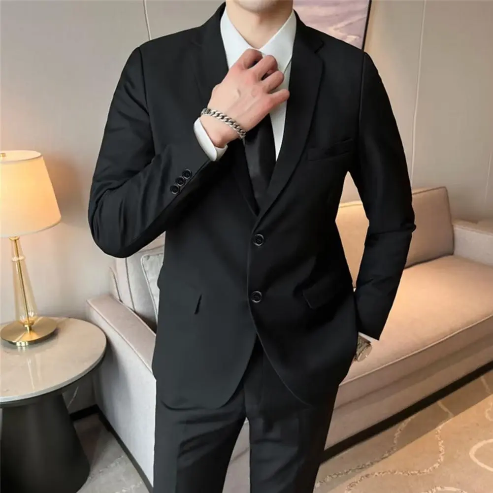 Button Closure Suit Jacket Men's Slim Fit Lapel Suit Coat with Button Closure Flap Pockets Solid Color Business Outwear for A