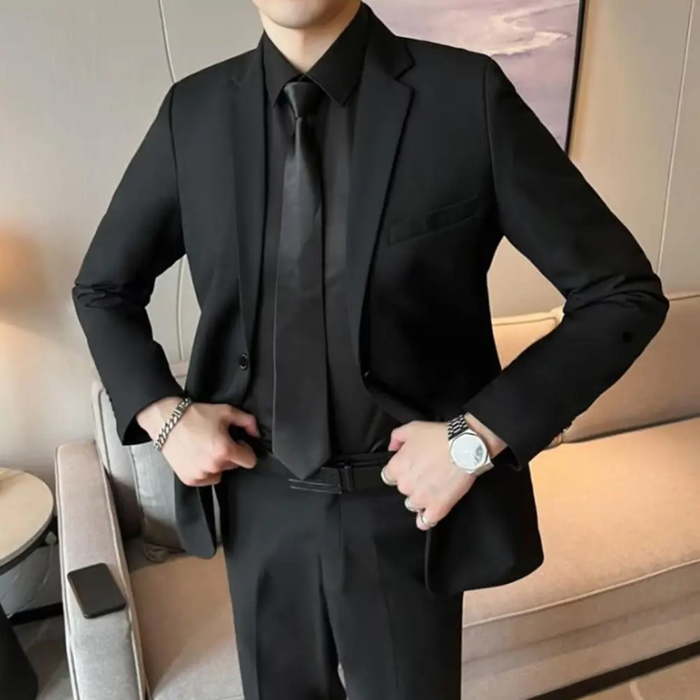 Button Closure Suit Jacket Men's Slim Fit Lapel Suit Coat with Button Closure Flap Pockets Solid Color Business Outwear for A