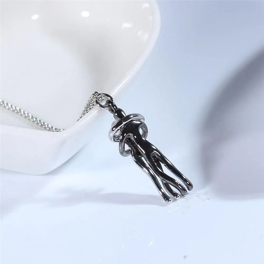 Love  Chic Portable Unisex Couple Pendant Jewelry Couple Necklace Hugging   for Women and Men