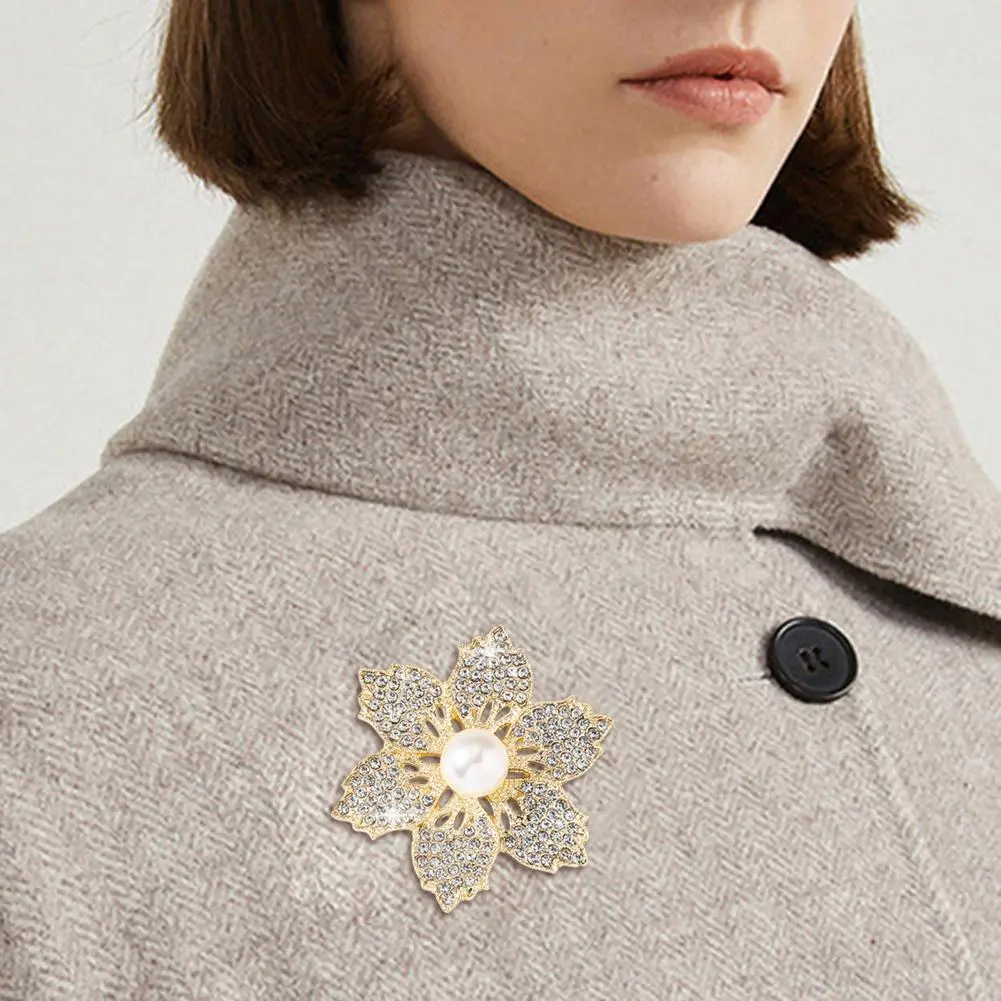 Lady Faux Shell Pearl Flower Button Covers Cufflinks Women Shirt Accessories Button Cuff Links Luxury Rhinestone Sleeve Buttons