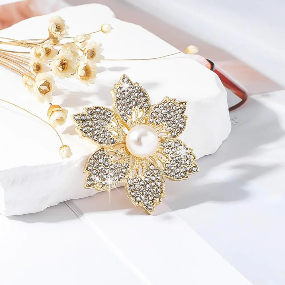Lady Faux Shell Pearl Flower Button Covers Cufflinks Women Shirt Accessories Button Cuff Links Luxury Rhinestone Sleeve Buttons