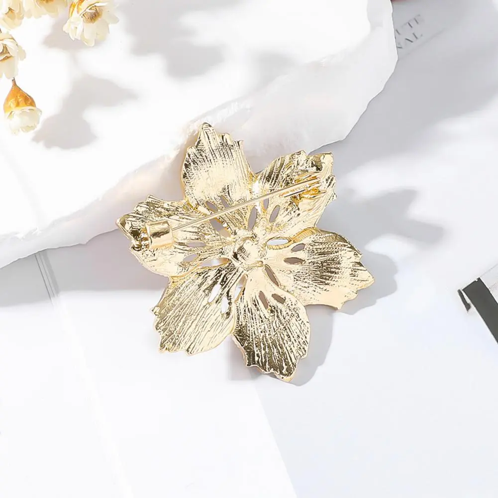 Lady Faux Shell Pearl Flower Button Covers Cufflinks Women Shirt Accessories Button Cuff Links Luxury Rhinestone Sleeve Buttons
