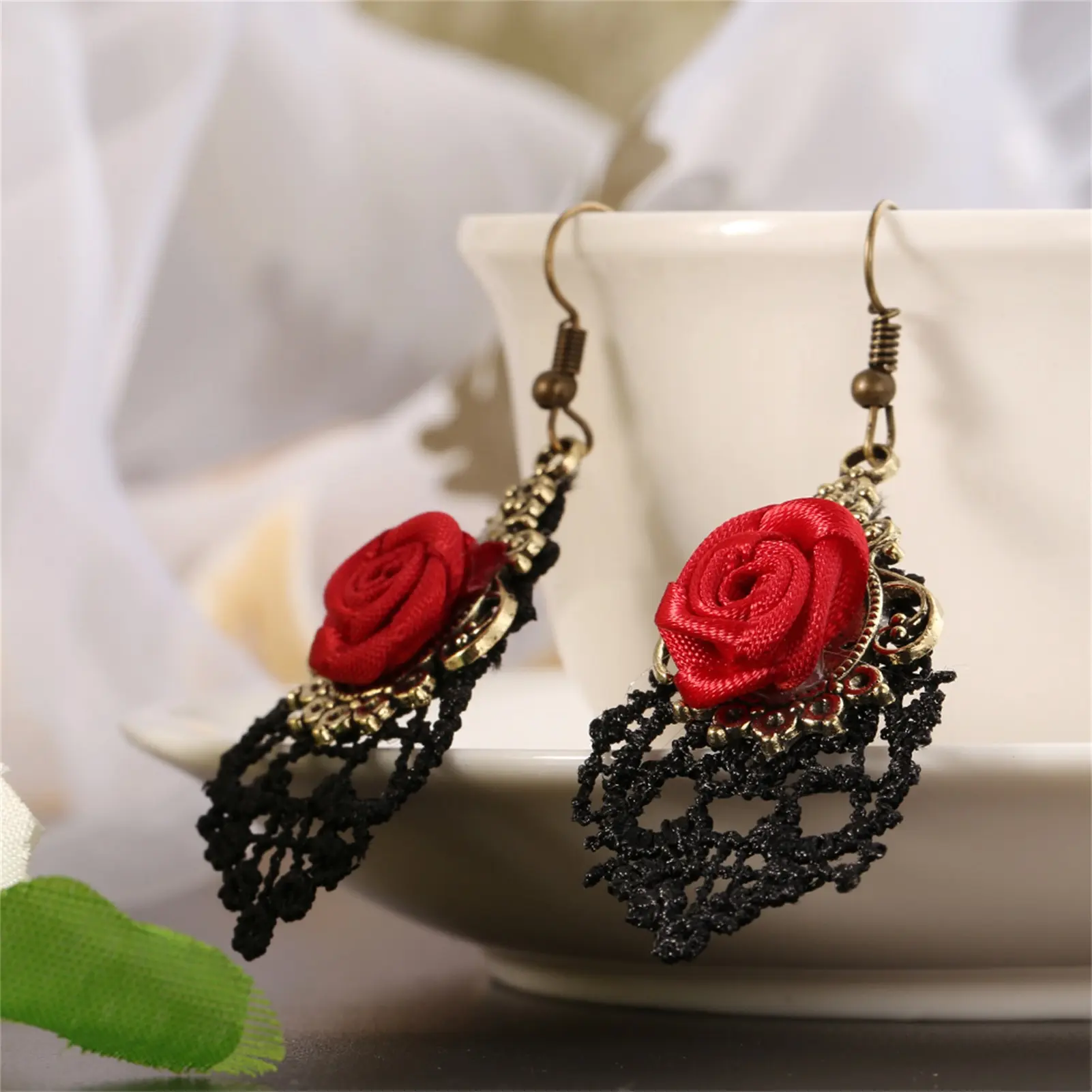 Fashion Jewelry Elegant New Arrival Red Color Rose Design Creative Flower Memorable Heart Pendant Earring For Girfriend