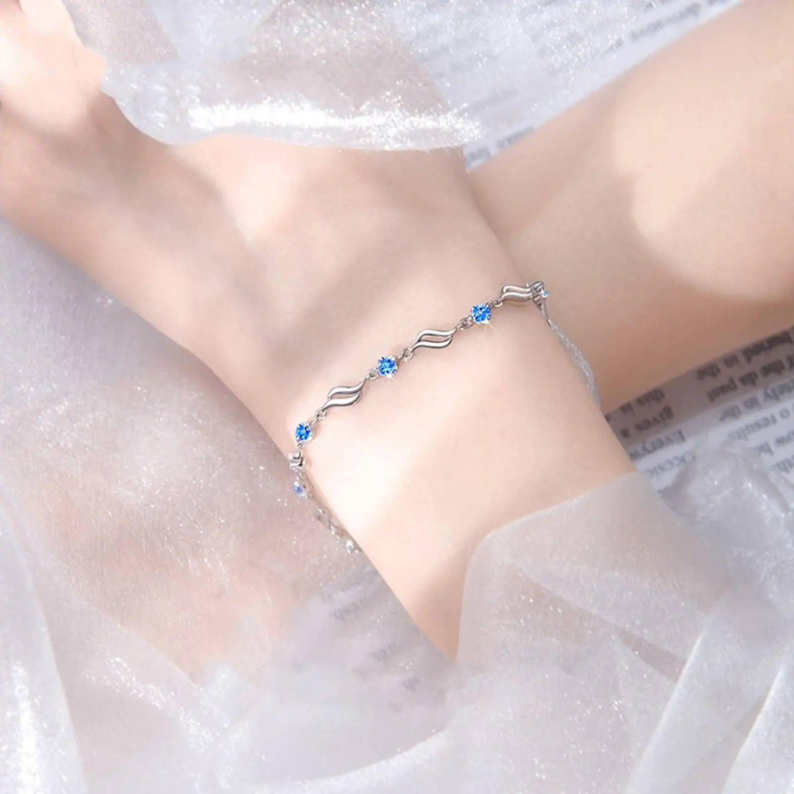Bracelets woman Personalized Names Heart Charms Women Bracelet Snake Chain Bracelet Customized Jewelry Gift for Mom Daughter
