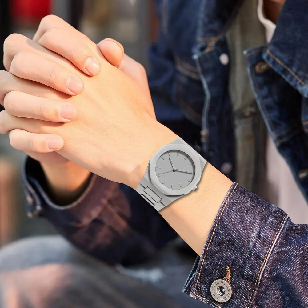 Soft Comfortable Watch Stylish Unisex Quartz Watch with Easy-to-read Dial Solid Color Wristwatch for Men Women Birthday Gift