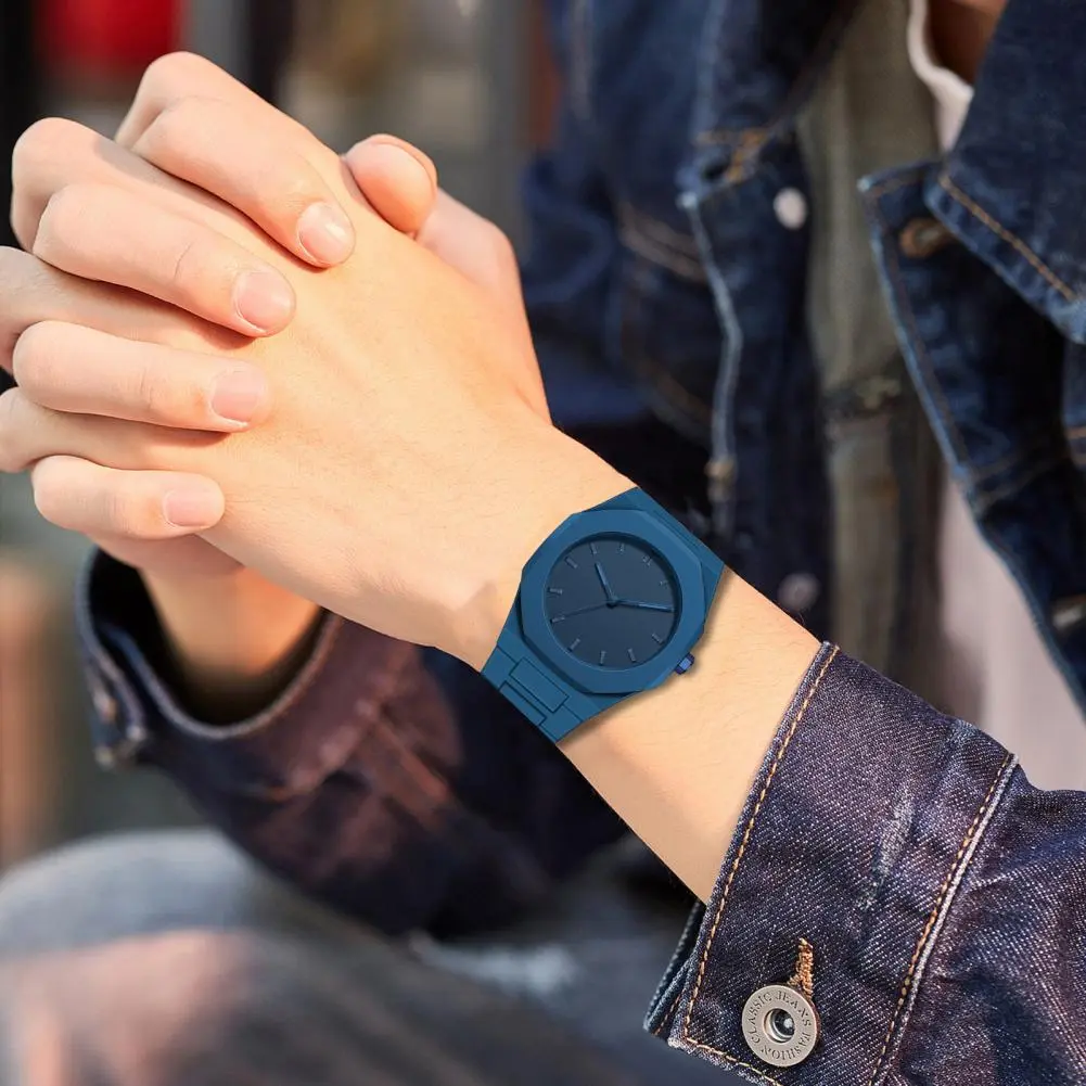 Soft Comfortable Watch Stylish Unisex Quartz Watch with Easy-to-read Dial Solid Color Wristwatch for Men Women Birthday Gift