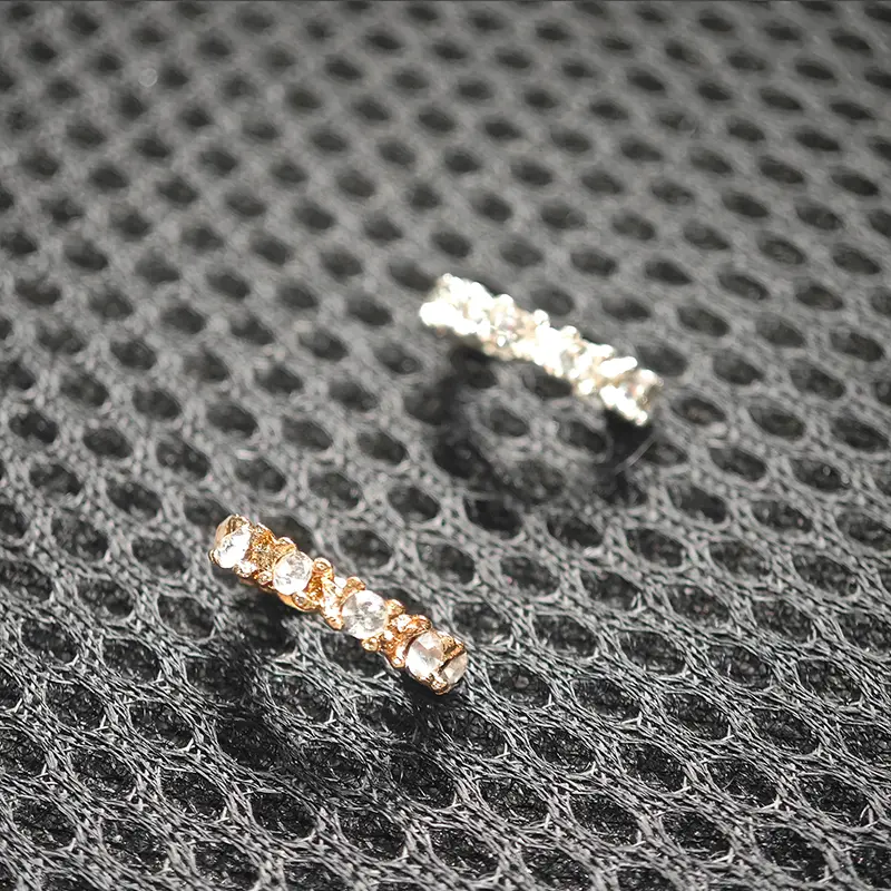 1pc Fashion Exquisite Rhinestone Decor Ear-Clip Ear Cuff earring for Woman Ear 2025 Summer