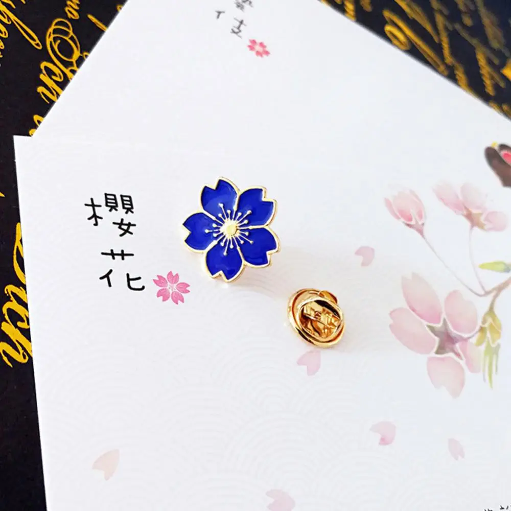 Fashion Flower Metal Brooch Pin Women Sweater Shirt Collar Badge Lapel Pin Fixed Clothes Pins Sweater Coat Clothing Accessories