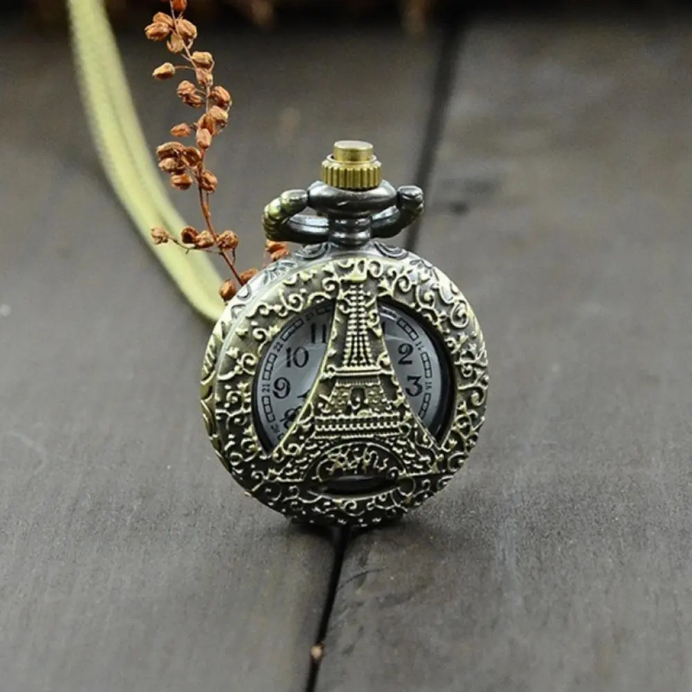 Vintage Quartz Steampunk Pocket Watch Women Man Necklace Pendant with Chain Gift Necklace Carving Chain Clock Pocket Fob Watch