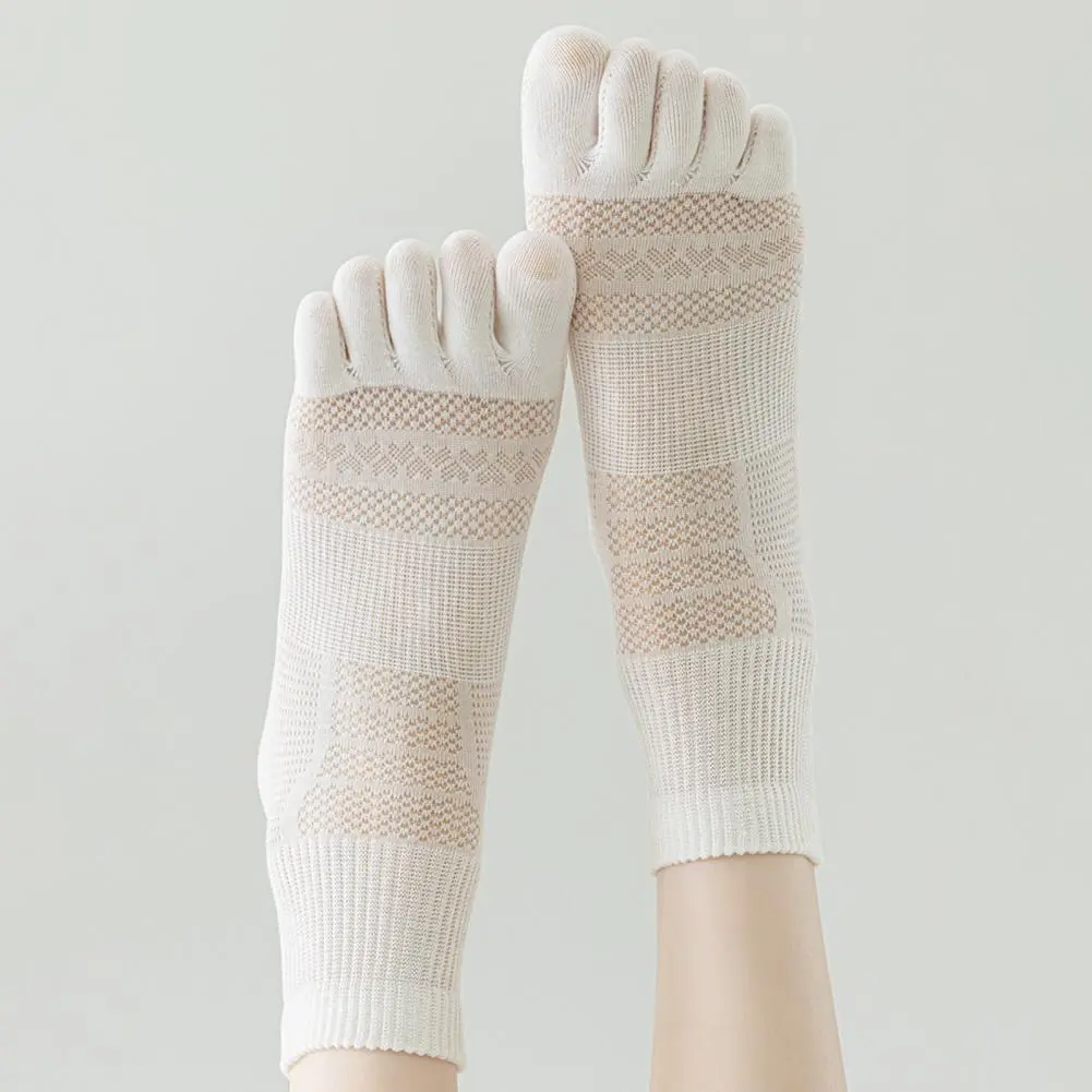Solid Color Socks Cotton Socks Women's Ultra-thin Breathable Five Finger Socks for Gym Fitness Sweat-absorbent Middle Tube