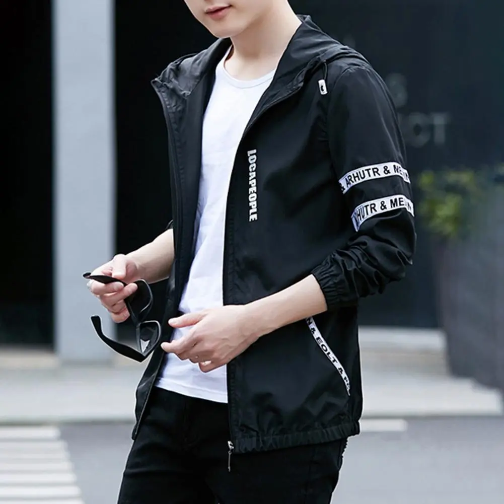 2025 Men Sunscreen Coat Thin Hooded Zipper Cardigan Breathable Sunscreen Letter Print Outdoor Coat Spring Outdoor Jacket