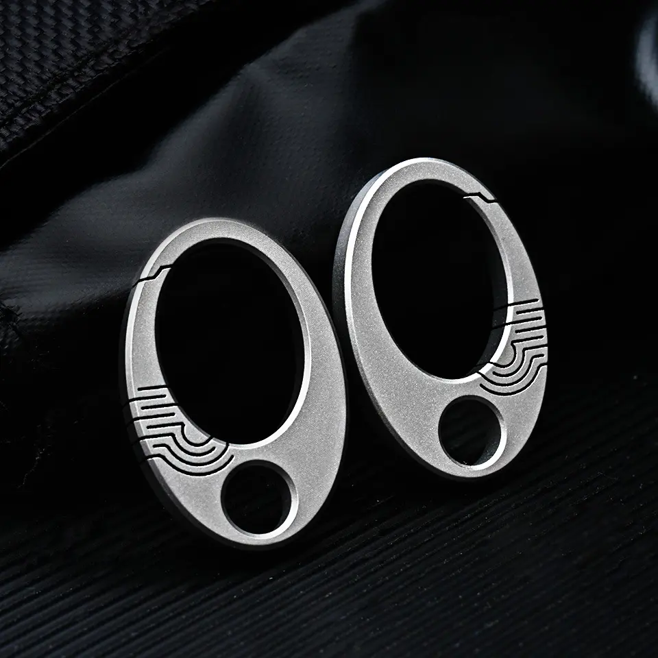 Titanium Alloy Mini Key Chains, Car Key Bag Pendant Key Chains, Multi-Functional Personalized and Creative Key Chains
