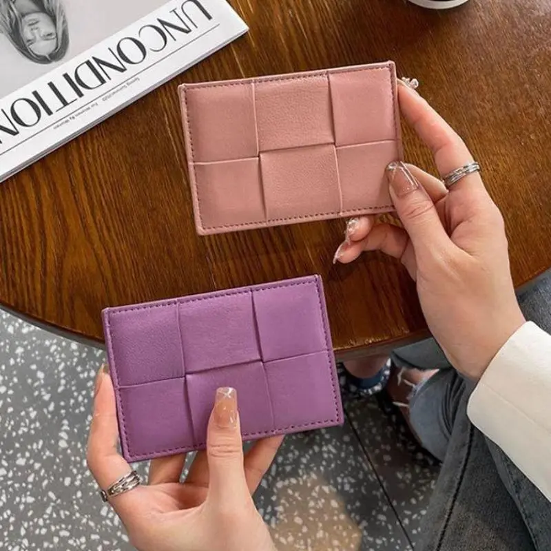 Ultra-Thin Handcrafted Sheepskin Leather Coin Purse Small Versatile Card Holder With Multi-Slot ID Card Holder Feature
