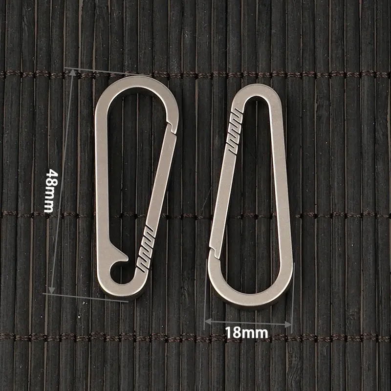 1PCS Titanium Alloy Buckle Keychain, Car Accessories, EDC Outdoor Tool, Key Ring, Titanium Buckles