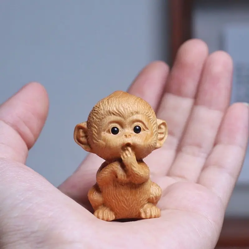 Small Animal Statues Wooden Hand Carved Arborvitae Wood Cute Mini Sculpture Art Decorative Handmade Handcrafted Decoration