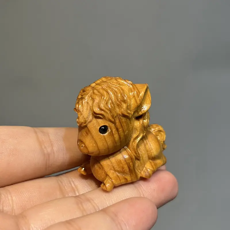 Small Animal Statues Wooden Hand Carved Arborvitae Wood Cute Mini Sculpture Art Decorative Handmade Handcrafted Decoration