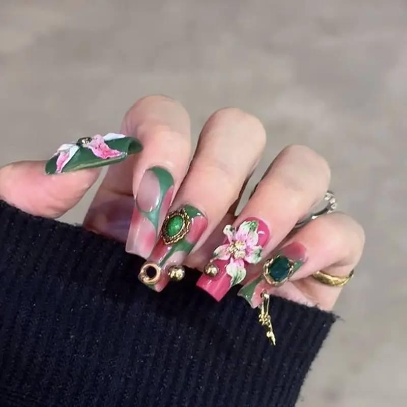 3D Nail Art Mold Curved Lily Flower Design Transparent Silicone Template For DIY Nail Decorations
