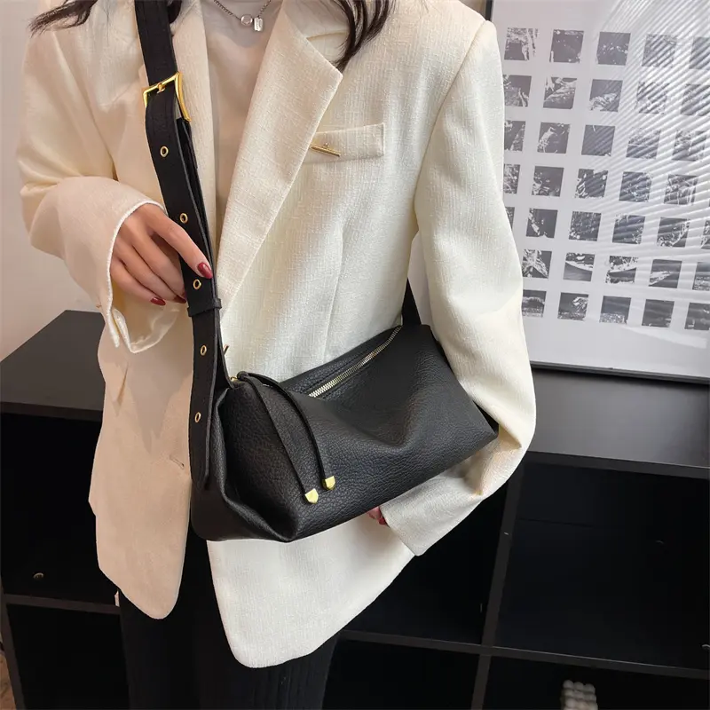 LEFTSIDE Bucket Bags for Women 2025 Winter Trend Vintage Designer Leather Zipper Crossoby Handbags and Purses