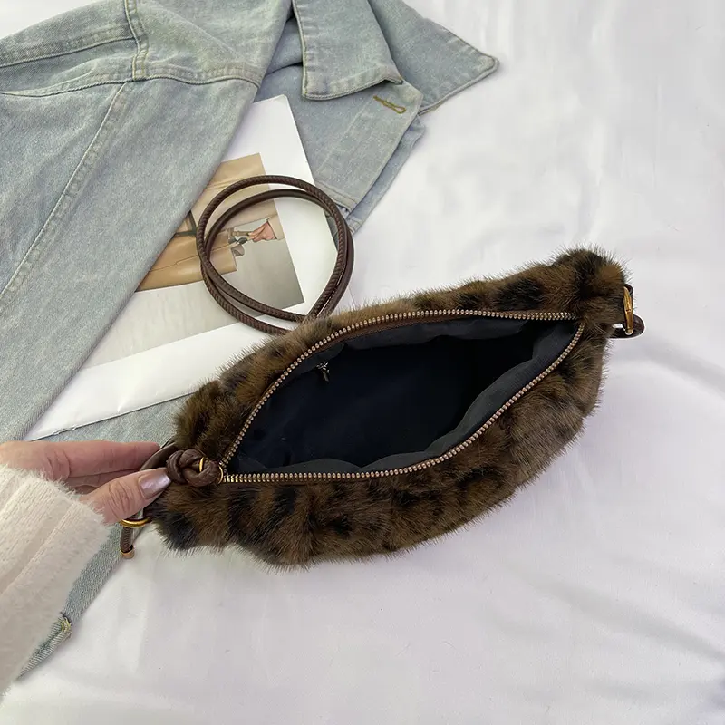 LEFTSIDE Cute Soft Small Faux Fur Shoulder Bags for Women 2024 Y2K Winter New Korean Fashion Handbags Trend Warm CrossbodyBag