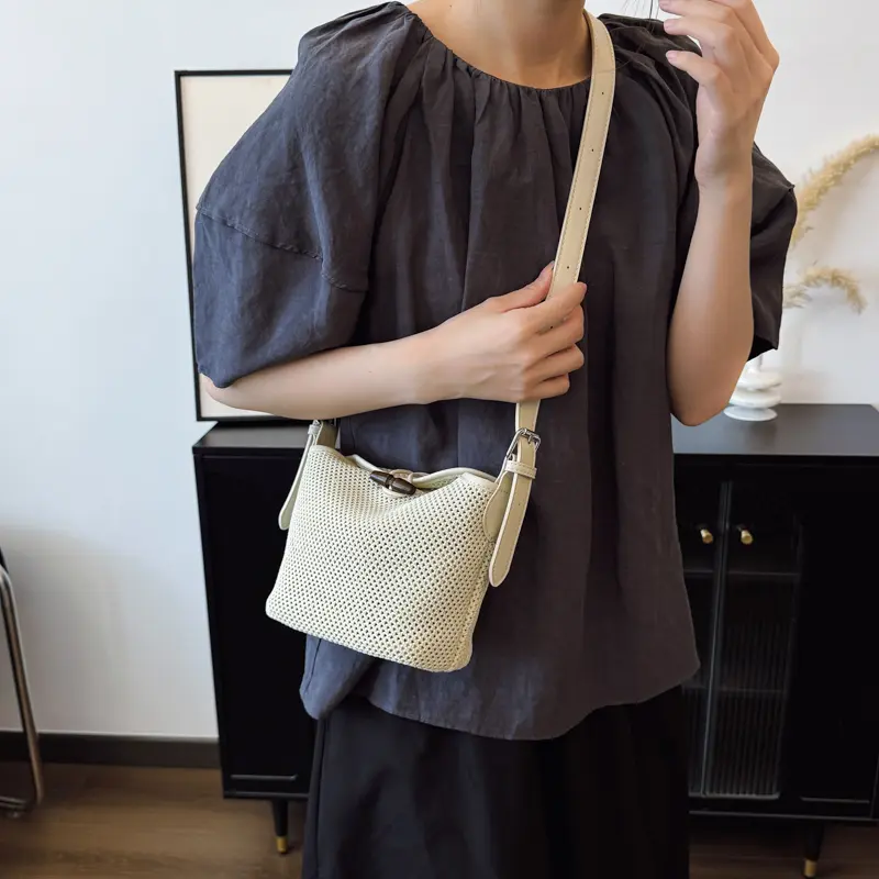 LEFTSIDE Design Stripe Knitting Bucket Bag Woven Hand Bag 2025 Beach Shoulder Bag Holiday Handbag Crossbody Purse for Women