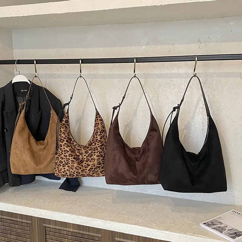 LEFTSIDE Design Suede High Capacity Leopard Shoulder Bags for Women 2025 New Winter Underarm Bag Females ​Luxury Handbags