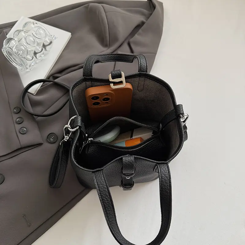 LEFTSIDE Vintage Small PU Leather Shoulder Bags for Women Bucket Crossbody Bag 2025 Winter Luxury Designer Purses and Handbags