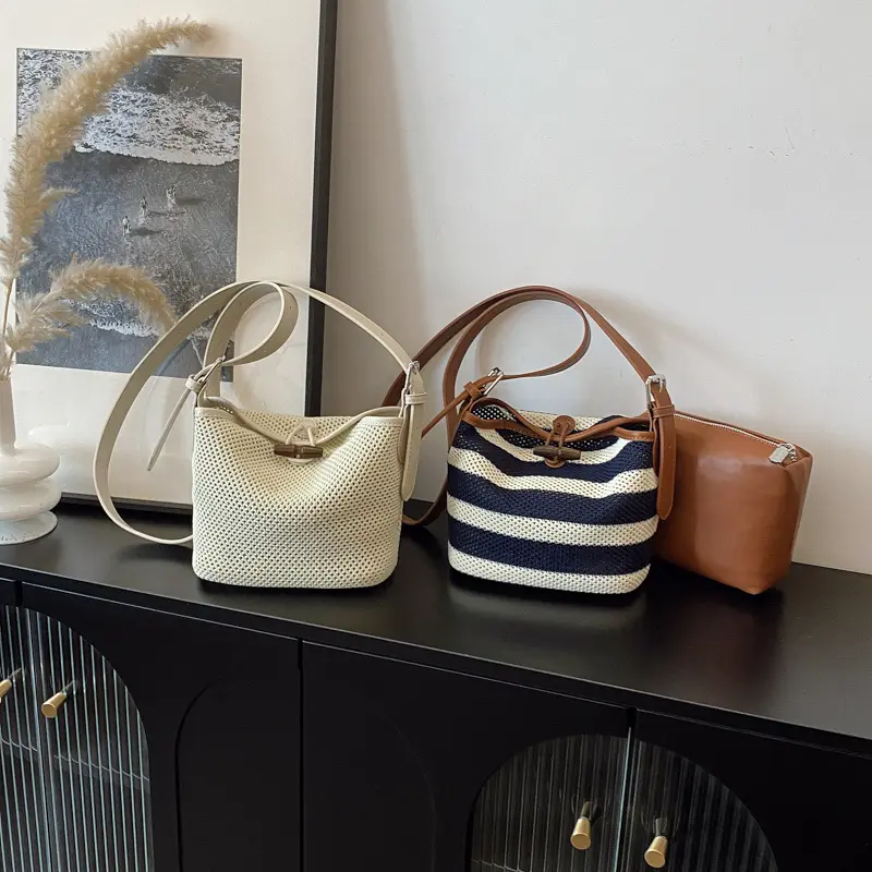 LEFTSIDE Design Stripe Knitting Bucket Bag Woven Hand Bag 2025 Beach Shoulder Bag Holiday Handbag Crossbody Purse for Women