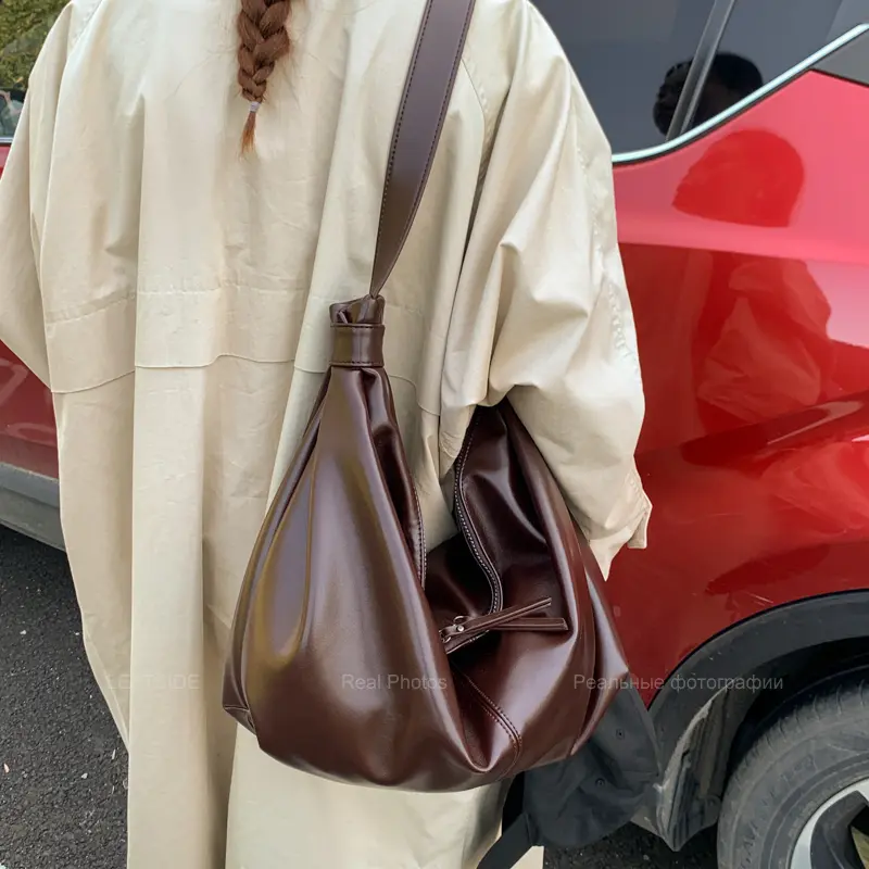 LEFTSIDE Design High Capacity PU Leather Hobo Underarm Bags Lady Winter Shoulder Bag for Women 2025 Luxury Solid Color Handbags