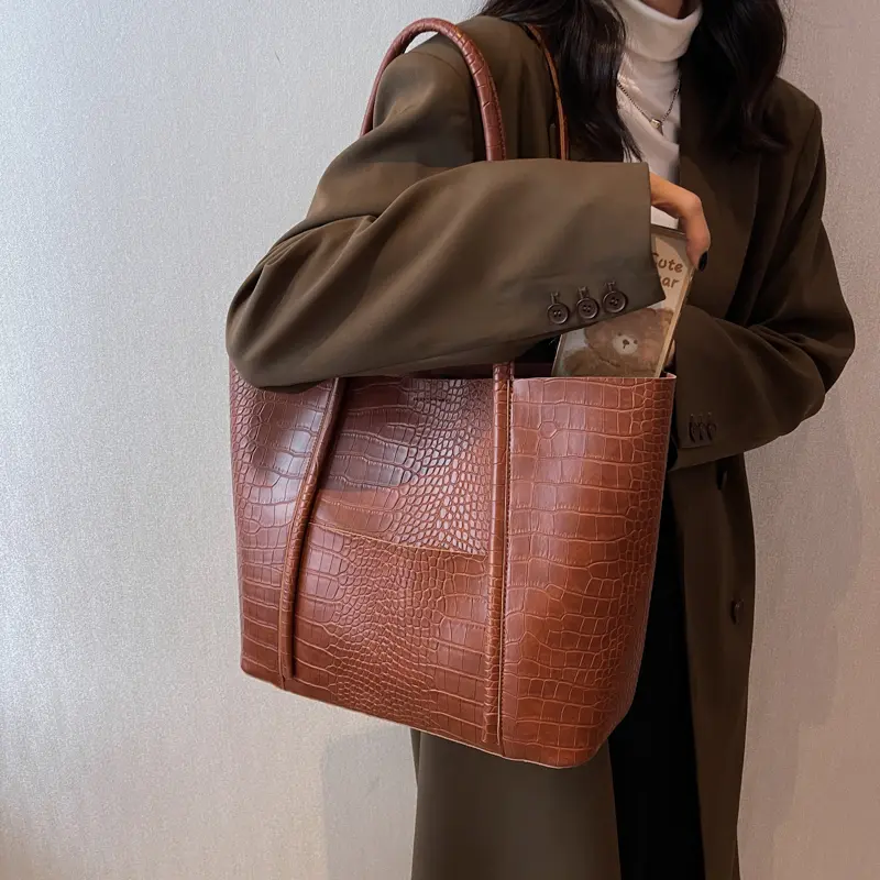 LEFTSIDE Large PU Leather Shoulder  Bag for Women 2025 Winter Fashion Trend Designer Females Fashion Handbags Purses Tote Bags