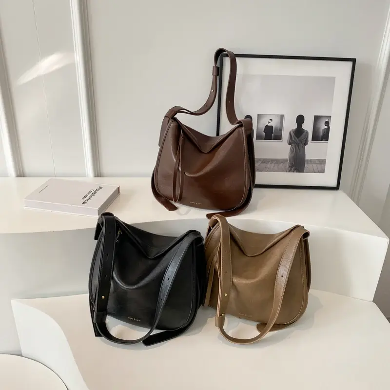 LEFTSIDE Small Pu Leather Shoulder Bags for Women 2025 New Fashion Retro Trend Designer Crossbody Bag Underarm Bag Handbags