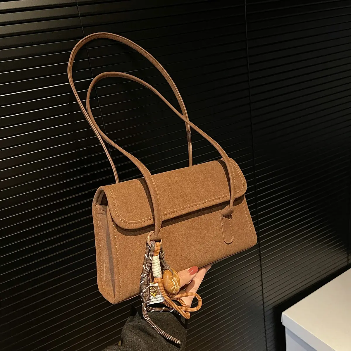 LEFTSIDE Small PU Leather Tote Bags Lady Shoulder Bag for Women 2024 Winter New Trend Fashion Y2K Retro Handbags and Purses