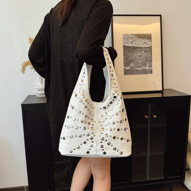 LEFTSIDE Rivets Design PU Leather Hobo Bags Lady Shoulder Bag for Women 2025 New Fashion Retro High Capacity Handbags and Purses