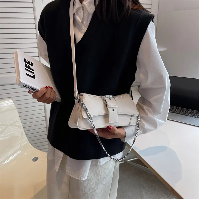 Solid color Chain Shoulder Bag for Women Small PU Leather Handbags 2025 Vintage Luxury Brand Lady Crossbody Bag Coffee Black