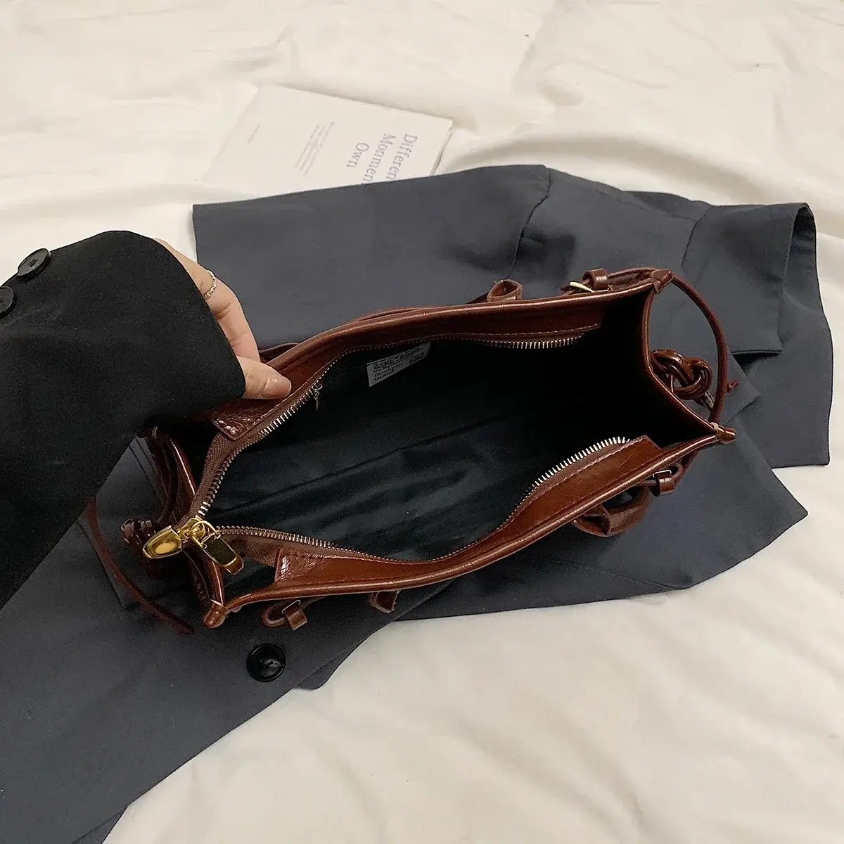 LEFTSIDE PU Leather Underarm Bags Lady Shoulder Bag for Women 2024 Winter New Fashion Y2K Tote Bags Retro Handbags and Purses