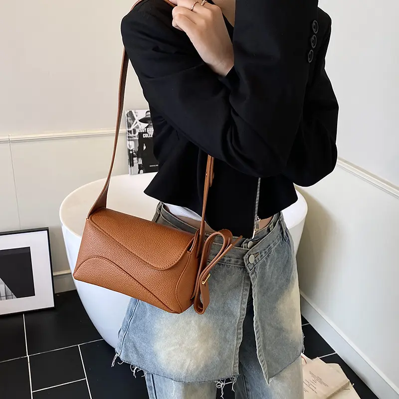 LEFTSIDE 2025 New Luxury Small PU Leather Solid Color Handbags and Purses Women's Flap Crossbody Bag Silver Shoulder Bags