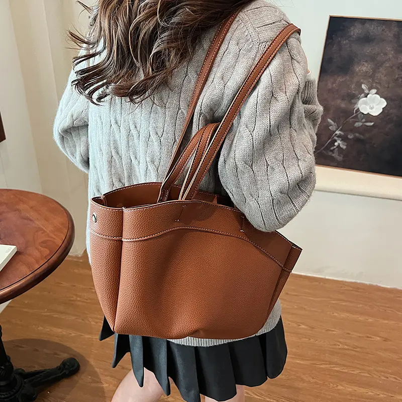 LEFTSIDE Small Design PU Leather Shoulder Bags Lady 2024 Winter New Fashion Crossbody Bag Y2K Trend Handbags and Purses