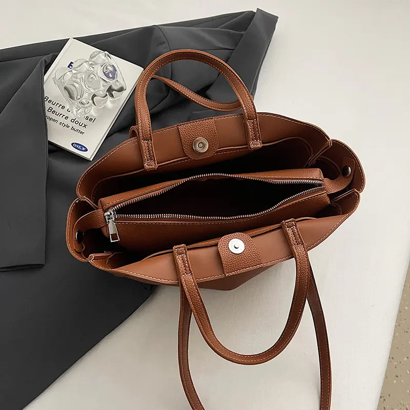 LEFTSIDE Small Design PU Leather Shoulder Bags Lady 2024 Winter New Fashion Crossbody Bag Y2K Trend Handbags and Purses