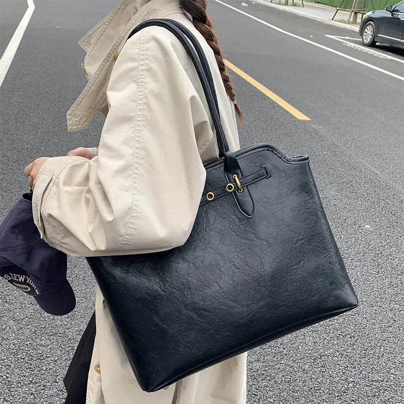 LEFTSIDE Big PU Leather Short Handle Shoulder Bag for Women 2025 Winter Luxury Tote Bag Lady Designer Retro Handbags and Purses